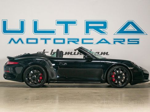 Used 2015 Porsche 911 Turbo image 9