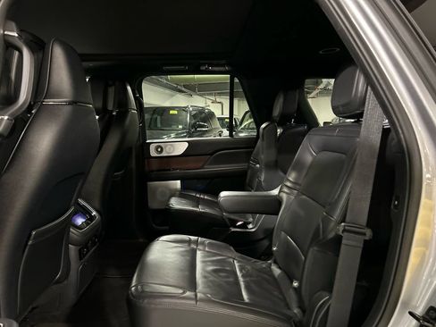 Used 2023 Lincoln Navigator Reserve AWD/4WD image 23