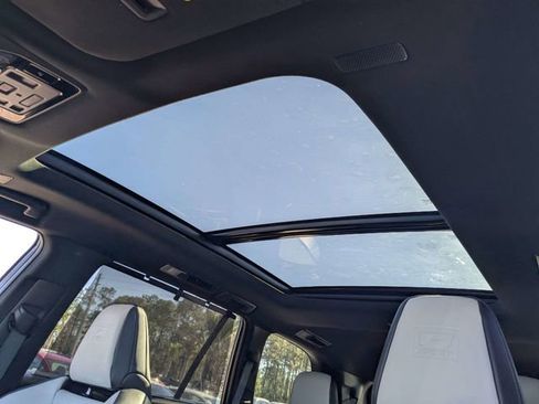 Used 2024 Lexus TX 500h AWD image 21