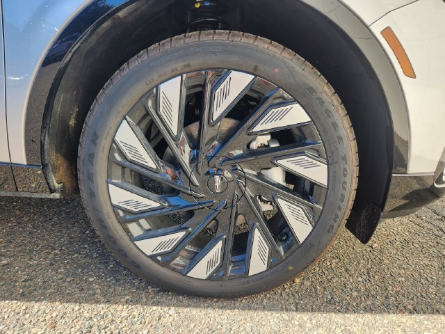 New 2026 Lincoln Nautilus Reserve w/ Jet Appearance Package AWD/4WD image 18