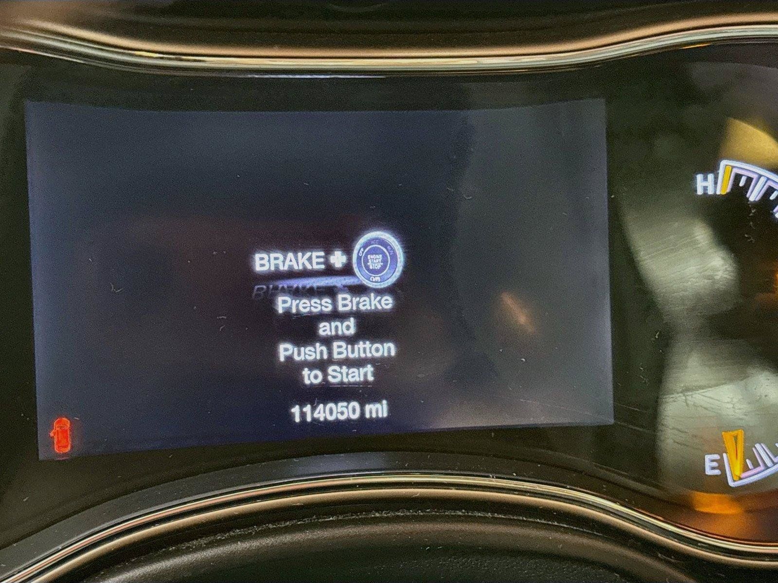 Used 2016 Jeep Grand Cherokee Limited AWD/4WD image 3