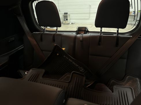 Certified 2023 Lexus GX 460 Premium w/ Premium Package AWD/4WD image 32