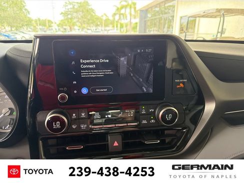 Used 2023 Toyota Highlander L FWD image 16