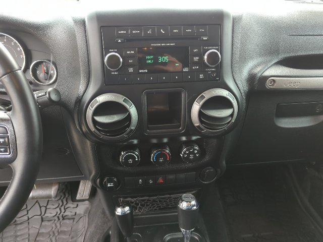 Used 2017 Jeep Wrangler Sport AWD/4WD image 9