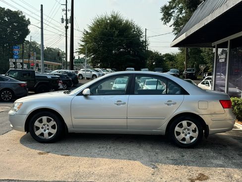 Used 2009 Hyundai Sonata GLS FWD image 4