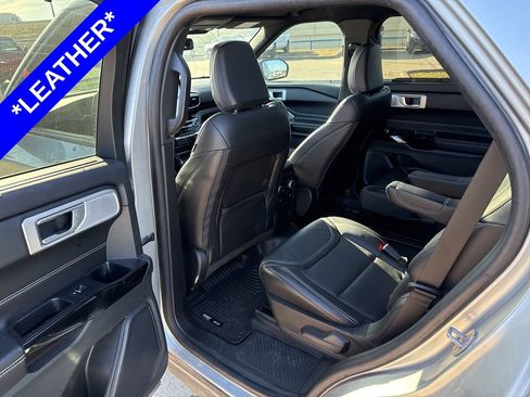 Used 2023 Ford Explorer ST w/ Equipment Group 401A image 7