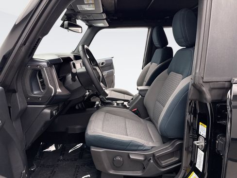 Used 2023 Ford Bronco Outer Banks image 11