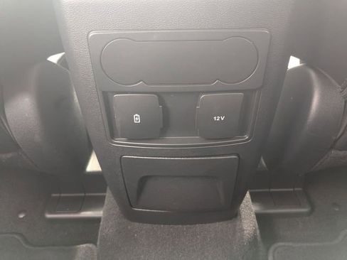 Used 2024 Ford Explorer XLT w/ Equipment Group 202A AWD/4WD image 17