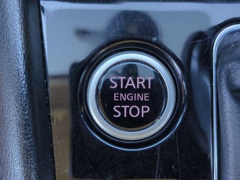 Used 2024 Nissan Kicks SR image 15