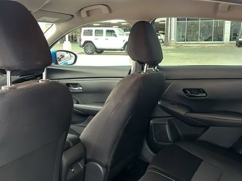 Used 2025 Nissan Sentra SV image 19