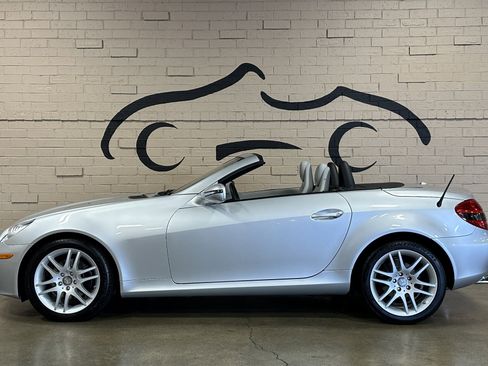 Used 2009 Mercedes-Benz SLK 300 image 12