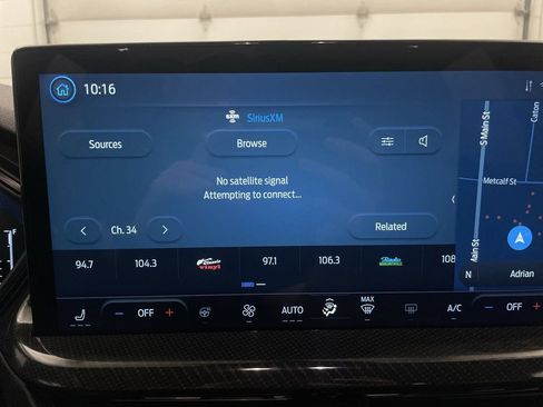 Used 2023 Ford Escape ST-Line w/ Tech Pack #1 AWD/4WD image 7