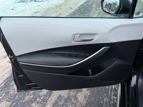 Used 2023 Toyota Corolla SE image 11