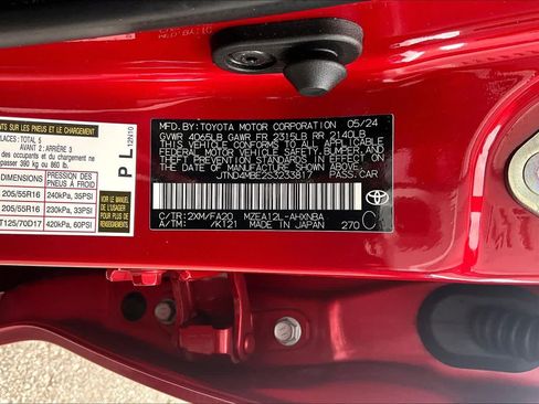 Used 2025 Toyota Corolla SE FWD image 33