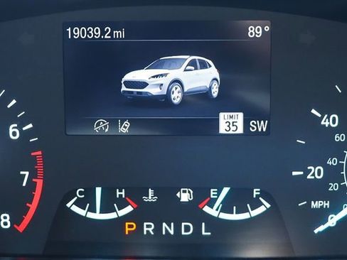 Used 2022 Ford Escape SE image 42