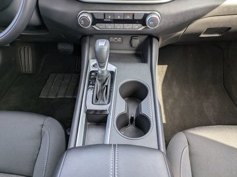 Used 2025 Nissan Altima 2.5 S image 19