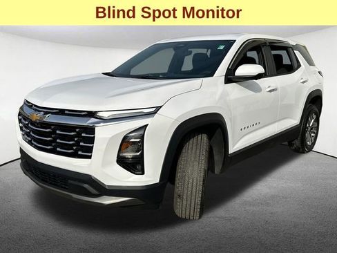 Used 2025 Chevrolet Equinox LT w/ Safety and Technology Package image 5