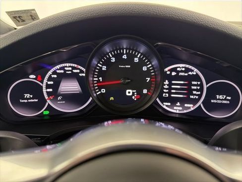 Used 2022 Porsche Cayenne Platinum Edition AWD/4WD image 32