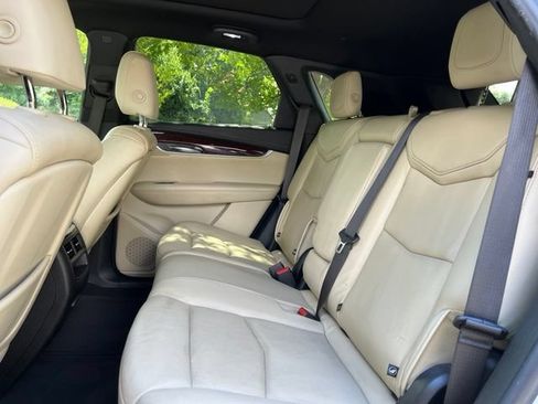 Used 2019 Cadillac XT5 Premium Luxury AWD/4WD image 15