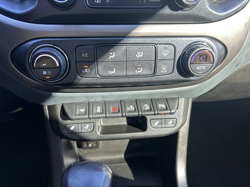 Used 2022 Chevrolet Colorado Z71 image 23