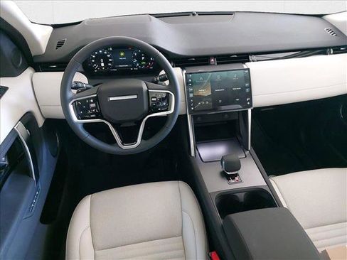 New 2025 Land Rover Discovery Sport S image 16