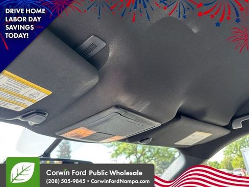 Used 2017 Ford Explorer XLT w/ Equipment Group 202A AWD/4WD image 20