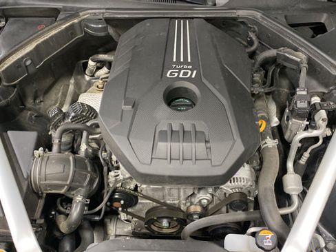 Used 2022 Genesis G70 2.0T w/ Prestige Package AWD/4WD image 27
