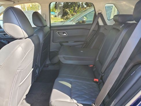 New 2026 Nissan Rogue Platinum image 11