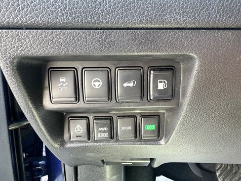 Used 2019 Nissan Rogue SL w/ Premium Package AWD/4WD image 10