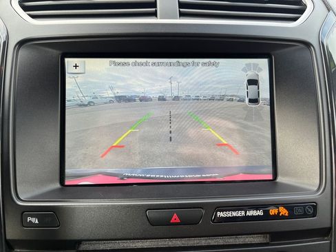 Used 2017 Ford Explorer XLT w/ Equipment Group 202A image 18