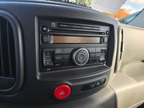 Used 2013 Nissan Cube 1.8 S w/ Interior Designer Pkg image 31