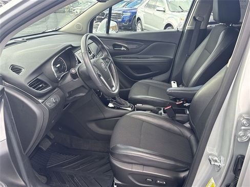 Used 2022 Buick Encore Preferred w/ Safety Package image 18