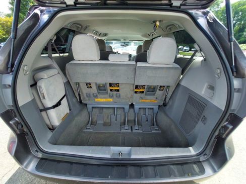 Used 2014 Toyota Sienna LE FWD image 16