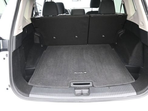 Used 2026 Nissan Rogue SV image 11