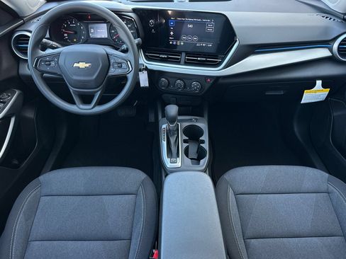 New 2026 Chevrolet Trax LS w/ LS Convenience Package FWD image 13