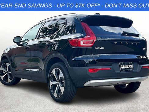 Used 2025 Volvo XC40 B5 Core w/ Protection Package Premier image 6