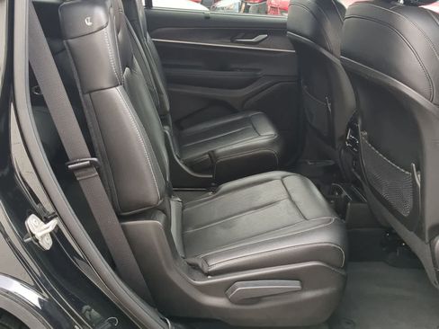 Used 2023 Jeep Grand Cherokee L Limited w/ Luxury Tech Group II image 20