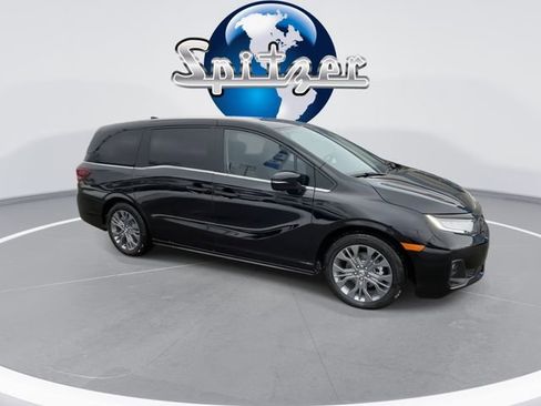New 2026 Honda Odyssey Touring image 2