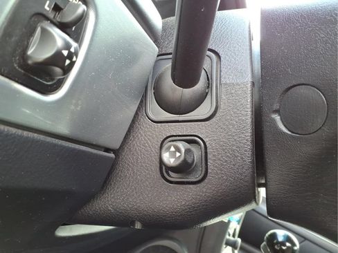 Used 2003 Ford Thunderbird RWD image 29