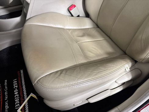 Used 2013 Toyota Prius V Two FWD image 9