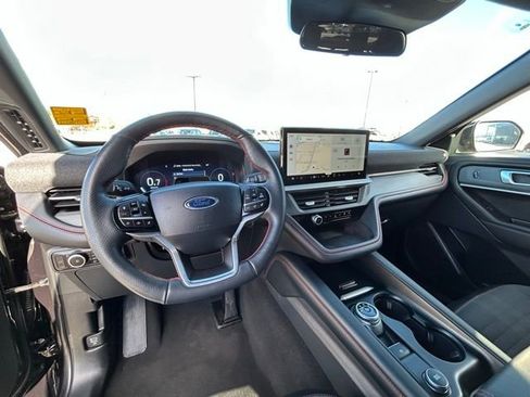 Used 2025 Ford Explorer ST-Line image 22