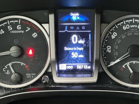 Used 2022 Toyota Tacoma SR5 w/ Technology Package AWD/4WD image 24
