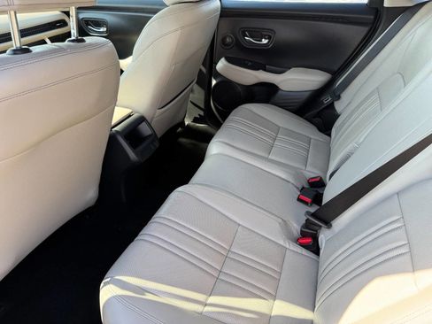 Used 2026 Honda HR-V EX-L image 10