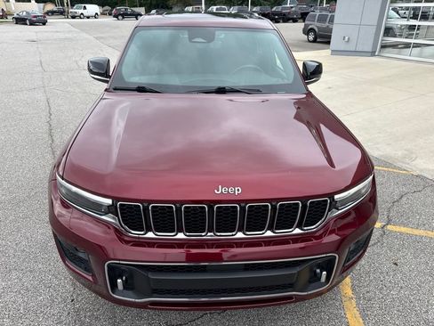 Used 2021 Jeep Grand Cherokee L Overland w/ Luxury Tech Group IV AWD/4WD image 12