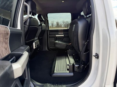 Used 2018 Ford F250 Lariat w/ Lariat Value Package image 13