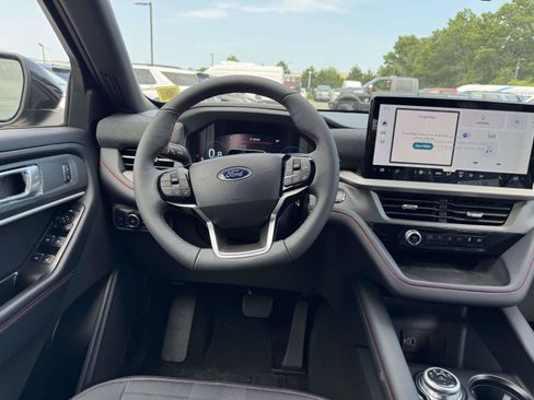 New 2026 Ford Explorer ST-Line AWD/4WD image 13