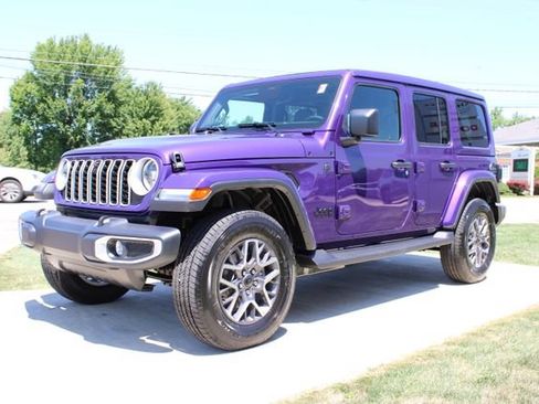 New 2026 Jeep Wrangler Unlimited Sahara AWD/4WD image 10