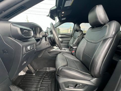 Used 2020 Ford Explorer ST w/ ST Street Pack image 16