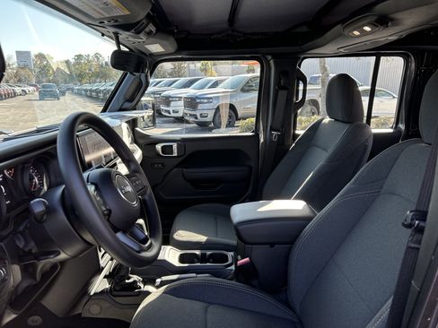 New 2026 Jeep Gladiator Sport image 12