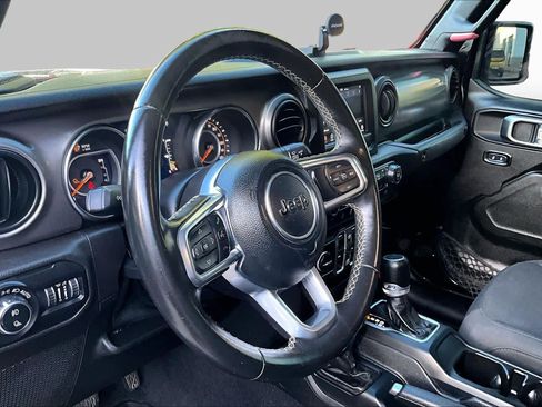 Used 2020 Jeep Gladiator Sport w/ Quick Order Package 24S AWD/4WD image 17